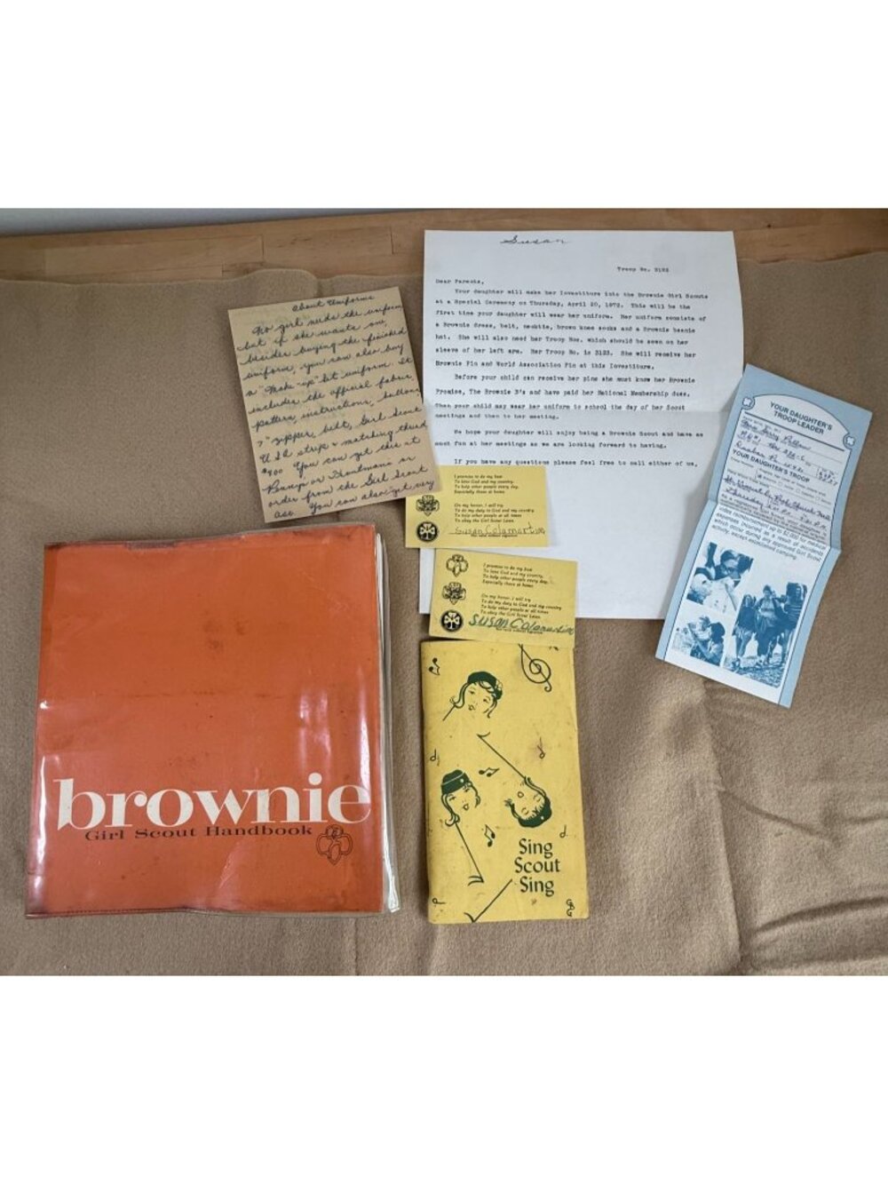 Vintage Brownie Girl Scout Handbook & Sing Scout Sing Booklet 12th Printing 1971
